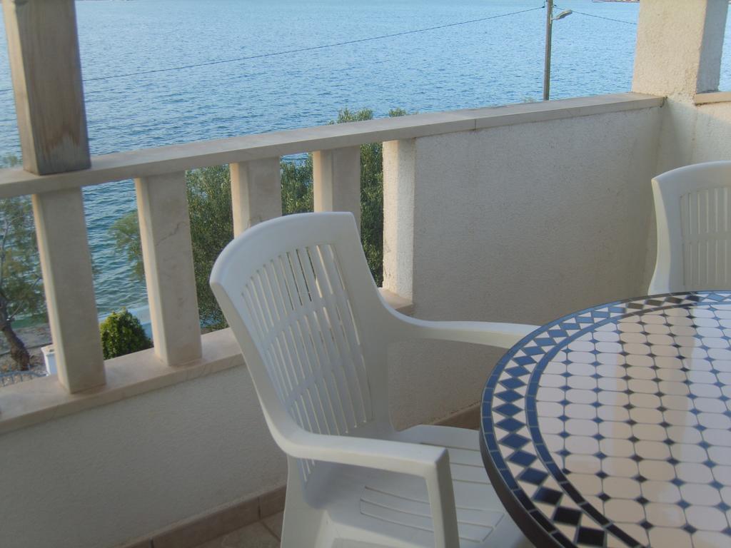 Apartments Iva Alla Trogir Buitenkant foto