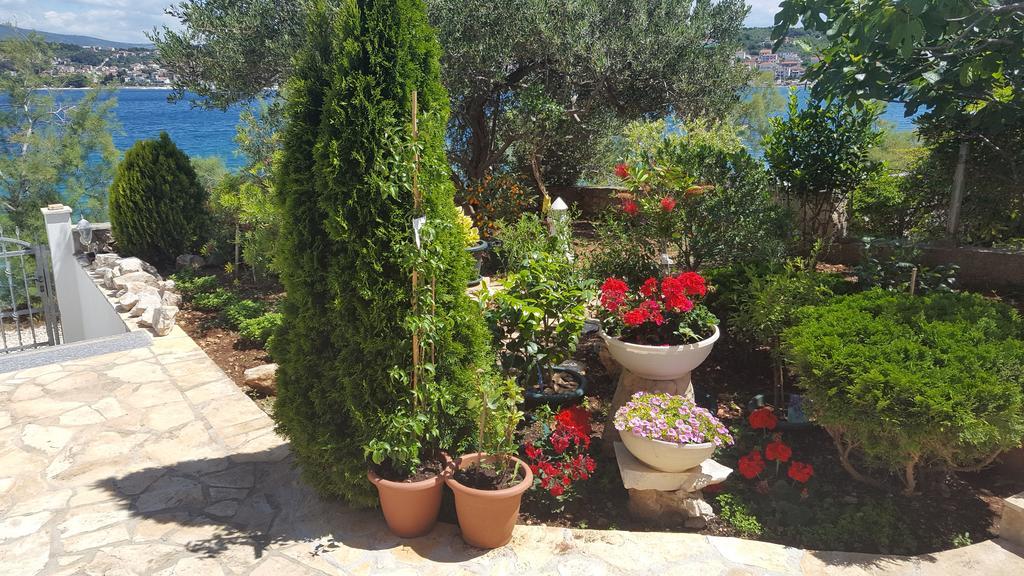 Apartments Iva Alla Trogir Buitenkant foto